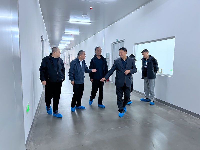 河南省電視臺、焦作市衛(wèi)健委領(lǐng)導(dǎo)到公司參觀！